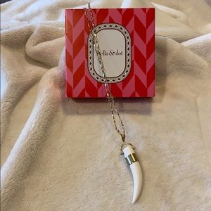 Stella & Dot Sahara Pendant Necklace